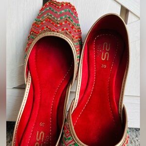 Women Pumps Embellish with Thread Embroidery Colour Reddish Pink Brand STYLO